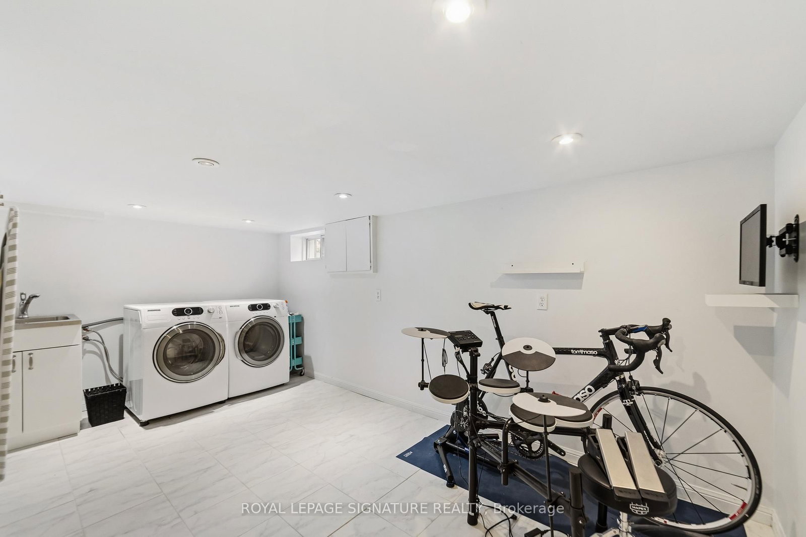 Detached House for sale at 348 Douglas Avenue, Oakville, Ontario, L6J 3S6 - Old Oakville - MLS: W12994708