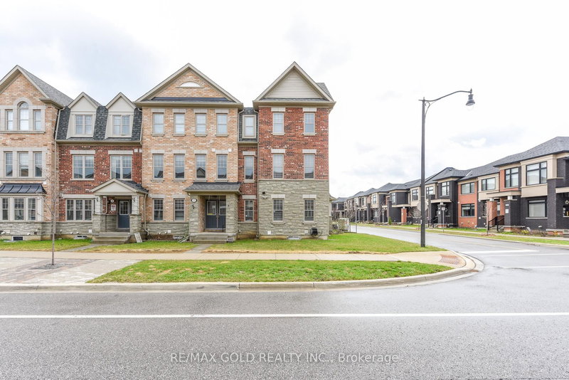 5 Remembrance Rd, Brampton, Ontario