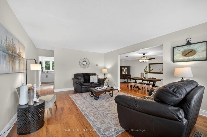 2387 Maryvale Crt, Burlington, L7P 2P1 | Image 3