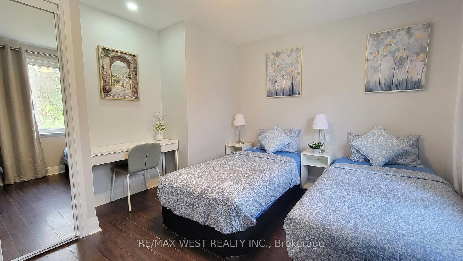 1087 Albertson Crescent, Unit Main Floor - Photo 28