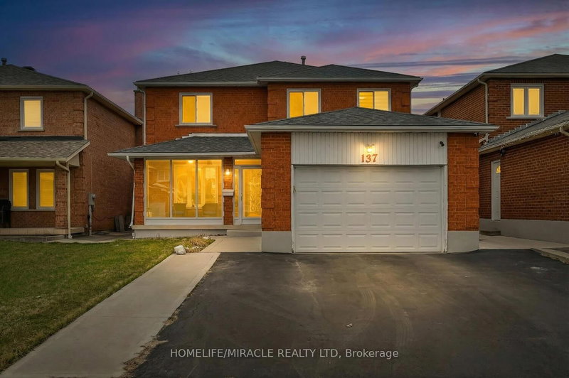 137 Minglehaze Dr, Toronto, M9V 4W7 | Image 2