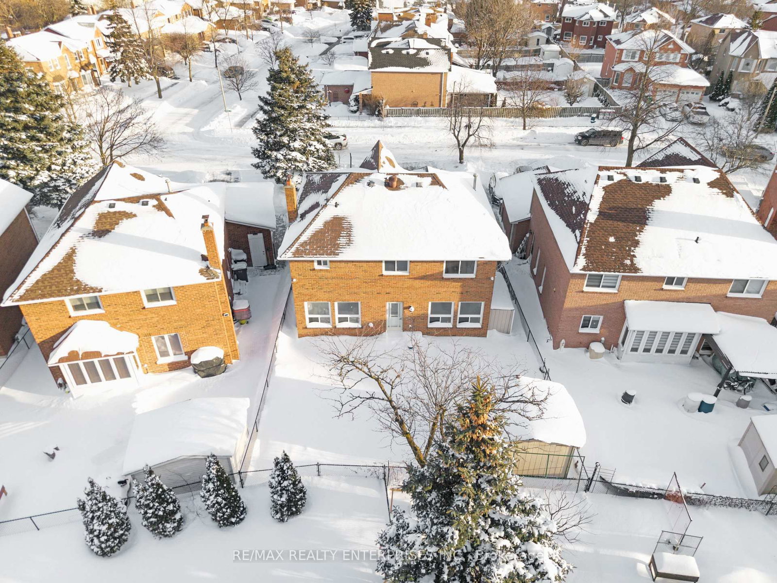 Detached House for sale at 25 Porteous Circle, Brampton, Ontario, L6S 5C1 - Northgate - MLS: W12994958