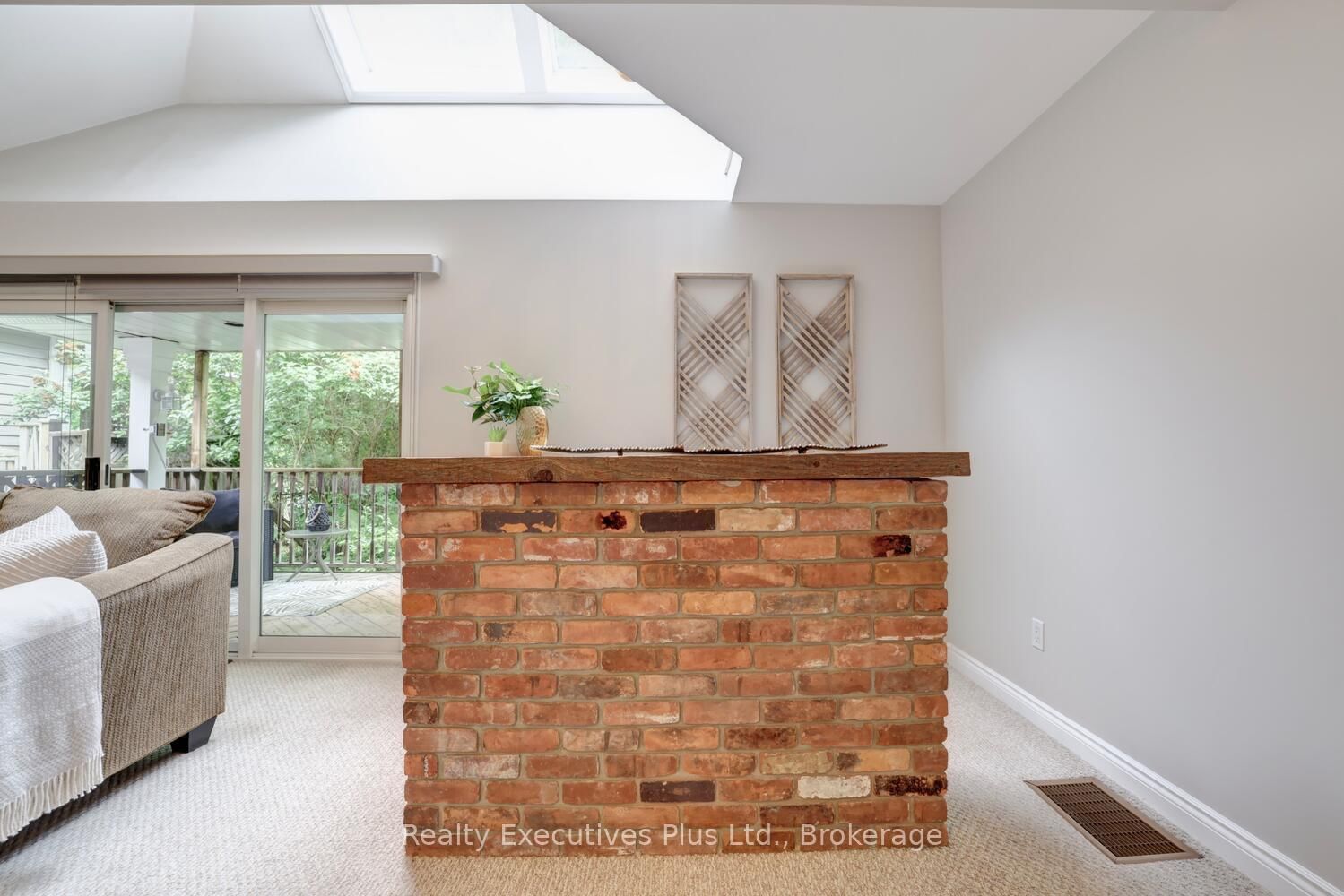 Detached House for sale at 322 Pine Avenue, Oakville, Ontario, L6J 2J9 - Old Oakville - MLS: W12994980