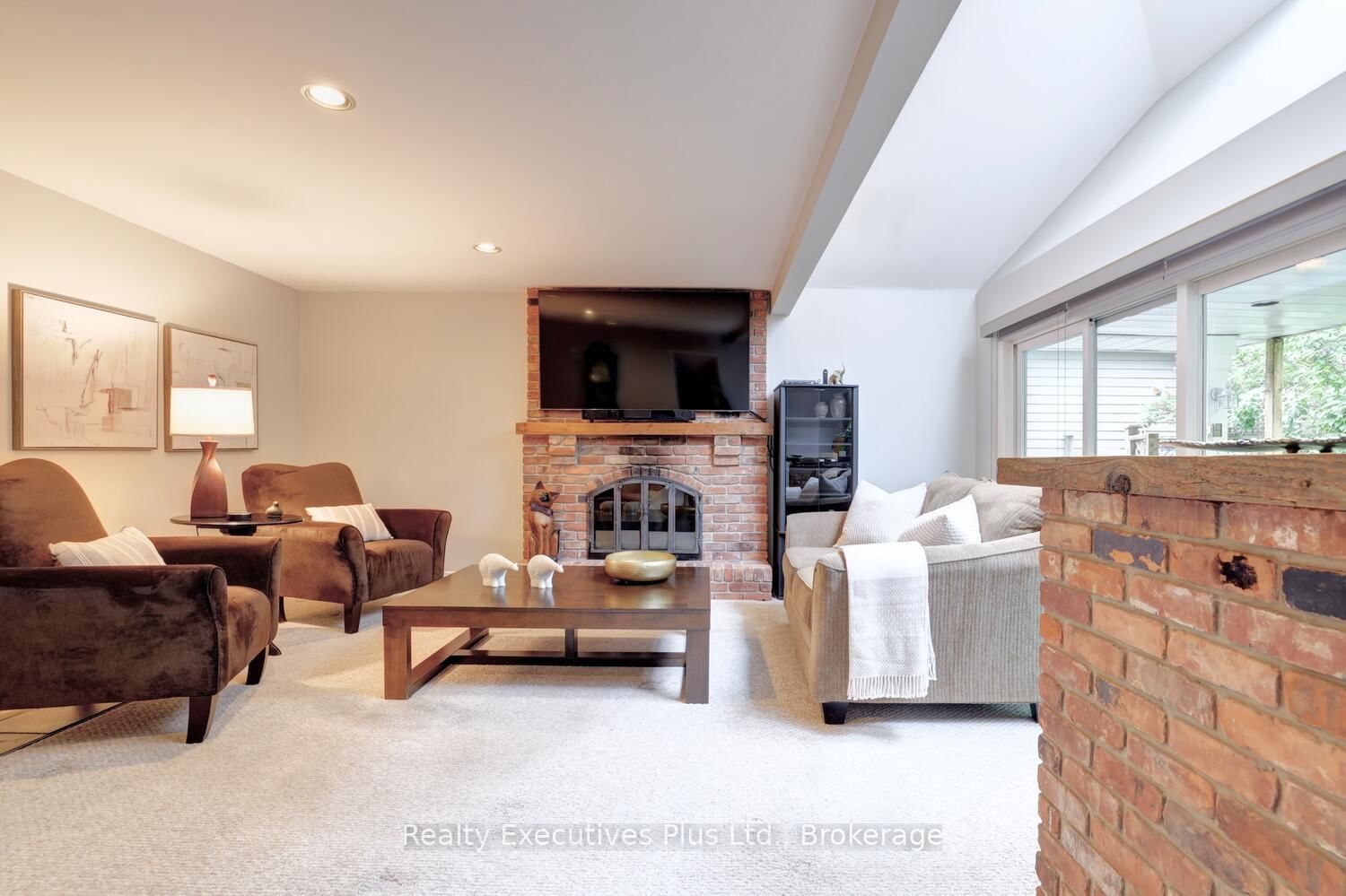 Detached House for sale at 322 Pine Avenue, Oakville, Ontario, L6J 2J9 - Old Oakville - MLS: W12994980