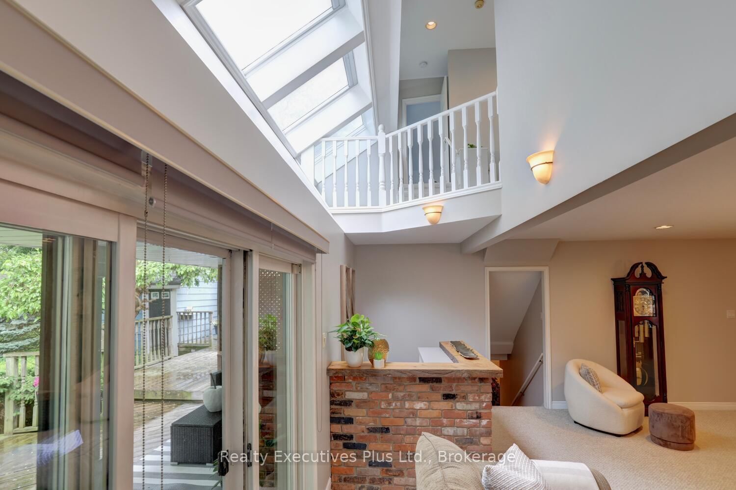 Detached House for sale at 322 Pine Avenue, Oakville, Ontario, L6J 2J9 - Old Oakville - MLS: W12994980