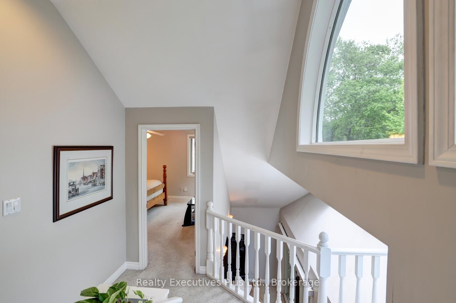 Detached House for sale at 322 Pine Avenue, Oakville, Ontario, L6J 2J9 - Old Oakville - MLS: W12994980