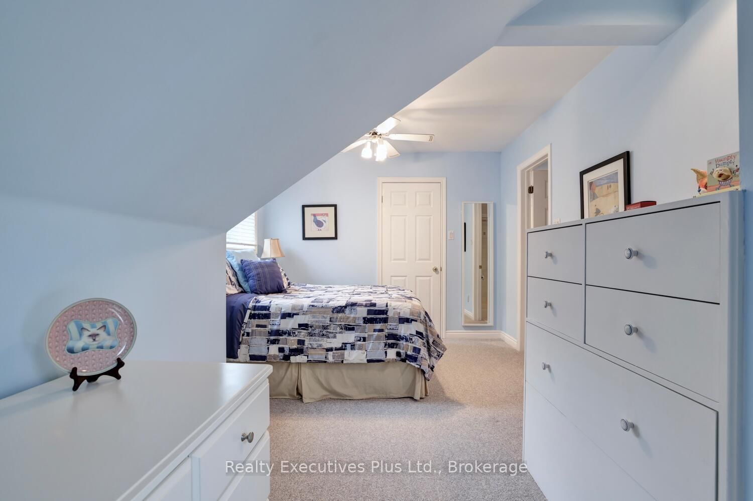 Detached House for sale at 322 Pine Avenue, Oakville, Ontario, L6J 2J9 - Old Oakville - MLS: W12994980