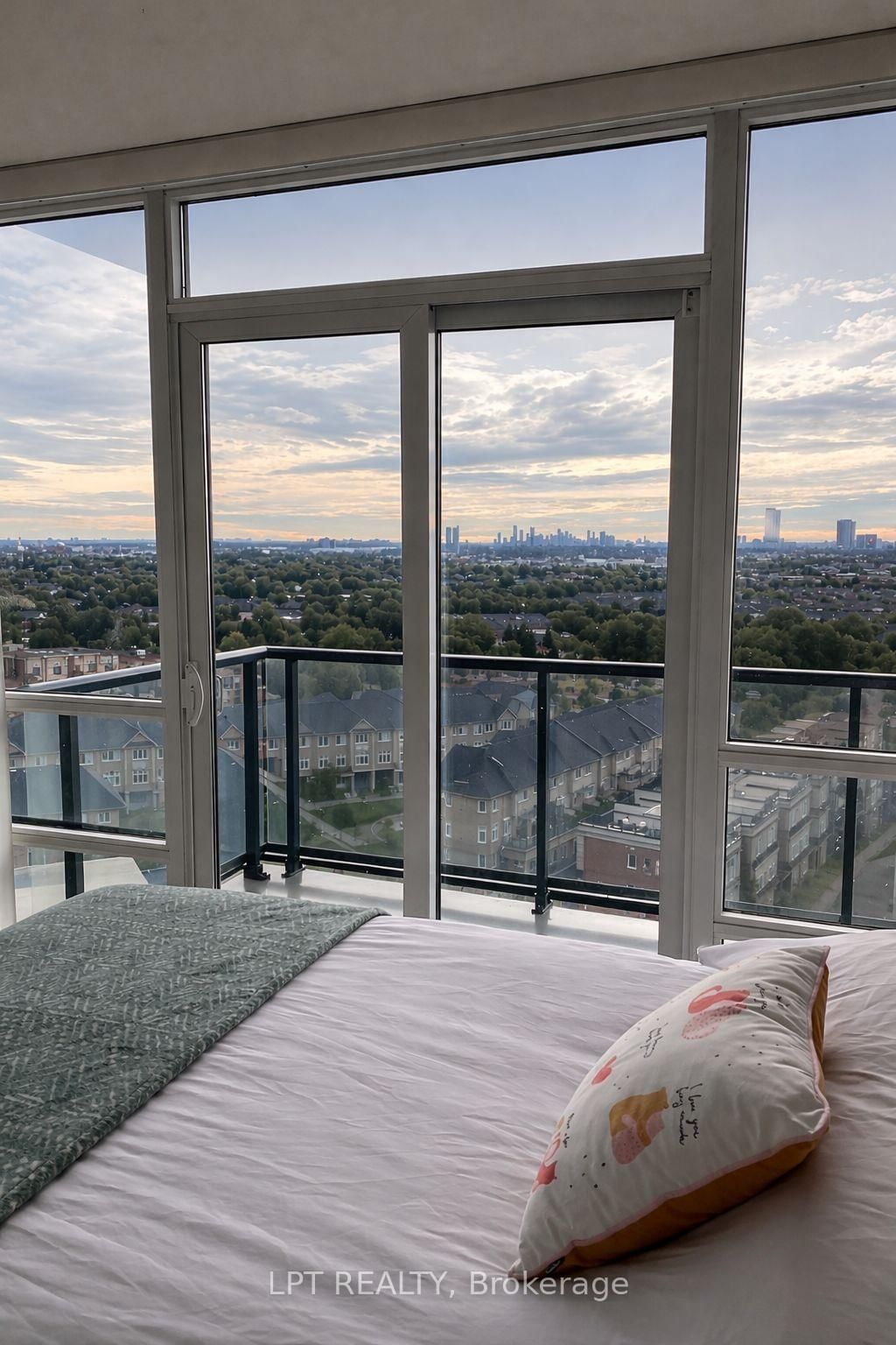 Condo for lease at 1102-15 Legion Road, Toronto, Ontario, M8V 0A9 - Mimico - MLS: W12995032