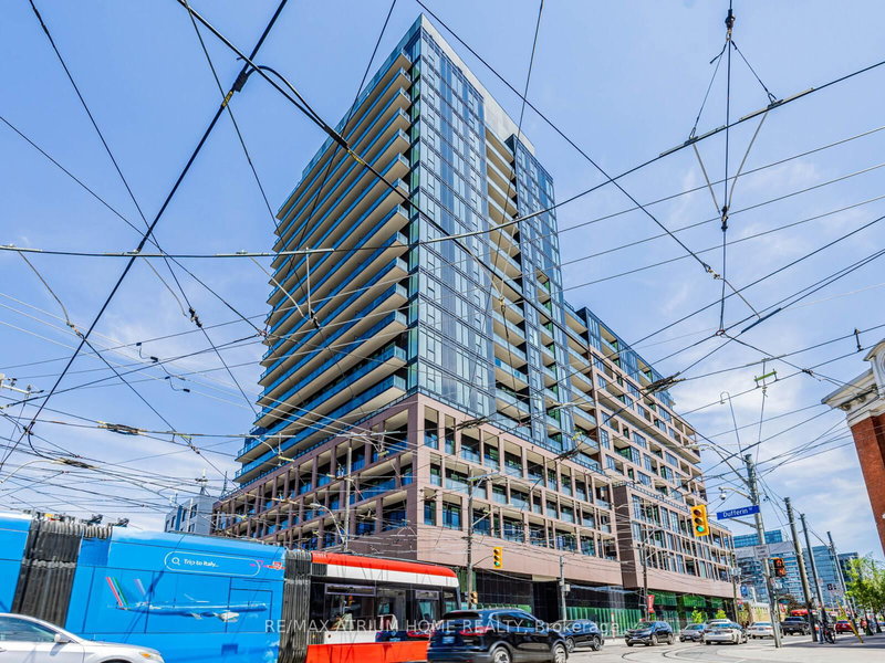 home for lease on 706-285 Dufferin Street