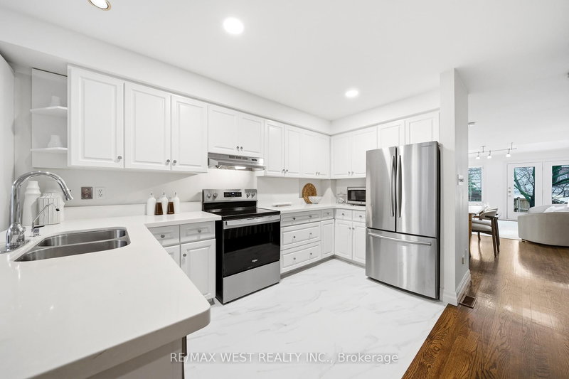 79 Laws St, Toronto, M6P 2Y8 | Image 2