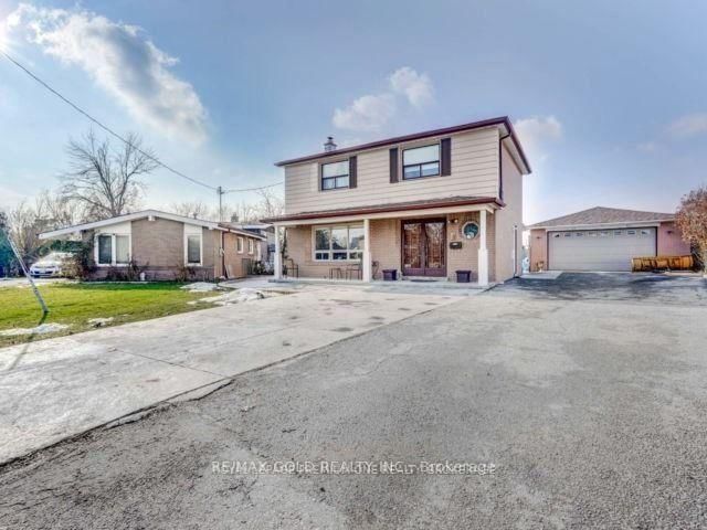 6 Monaco Crt, Toronto, M3N 1R8 | Image 3