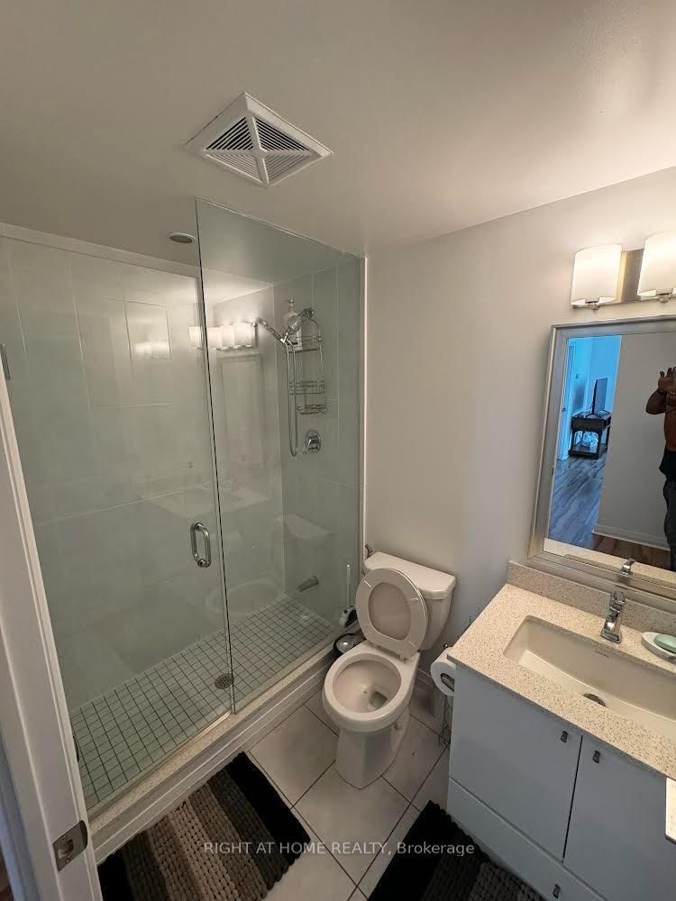 75 Eglinton Avenue W, Unit 1004 - Photo 10