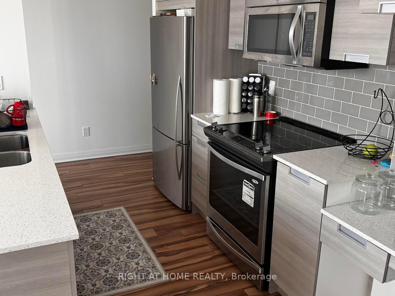 75 Eglinton Avenue W, Unit 1004 - Photo 4