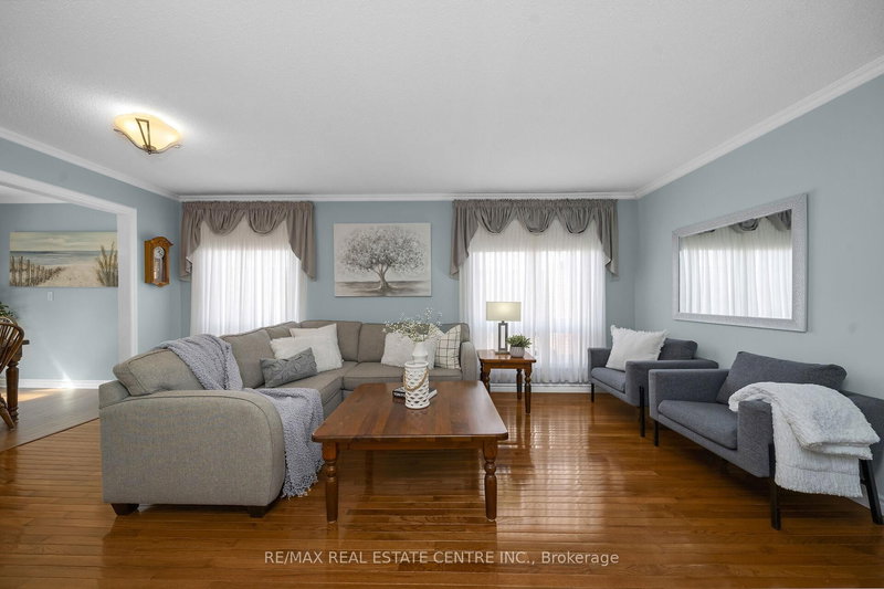 466 Vanier Dr, Milton, L9T 4T4 | Image 3