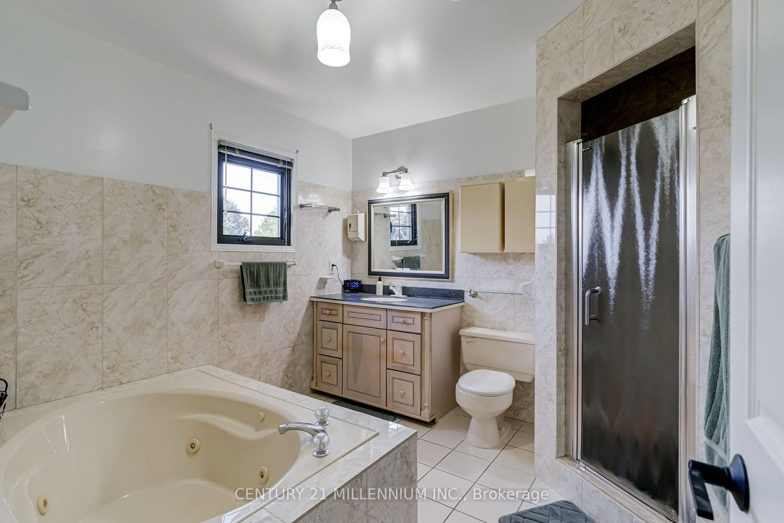 Detached House for sale at 10 Phelps Drive, Brampton, Ontario, L6X 3V5 - Northwood Park - MLS: W12995372