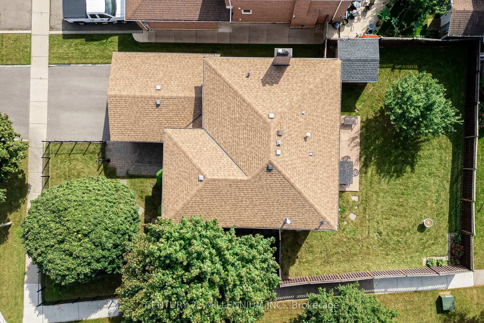 Detached House for sale at 10 Phelps Drive, Brampton, Ontario, L6X 3V5 - Northwood Park - MLS: W12995372