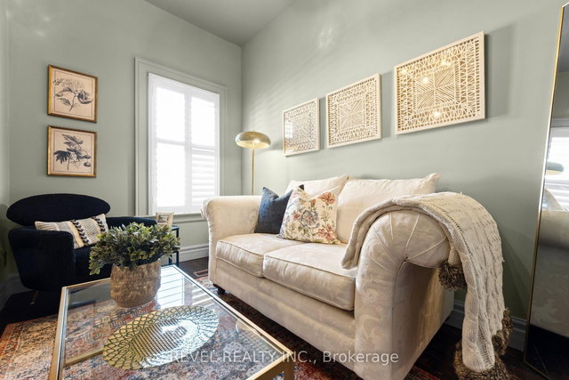 A - 296 Queen Street S