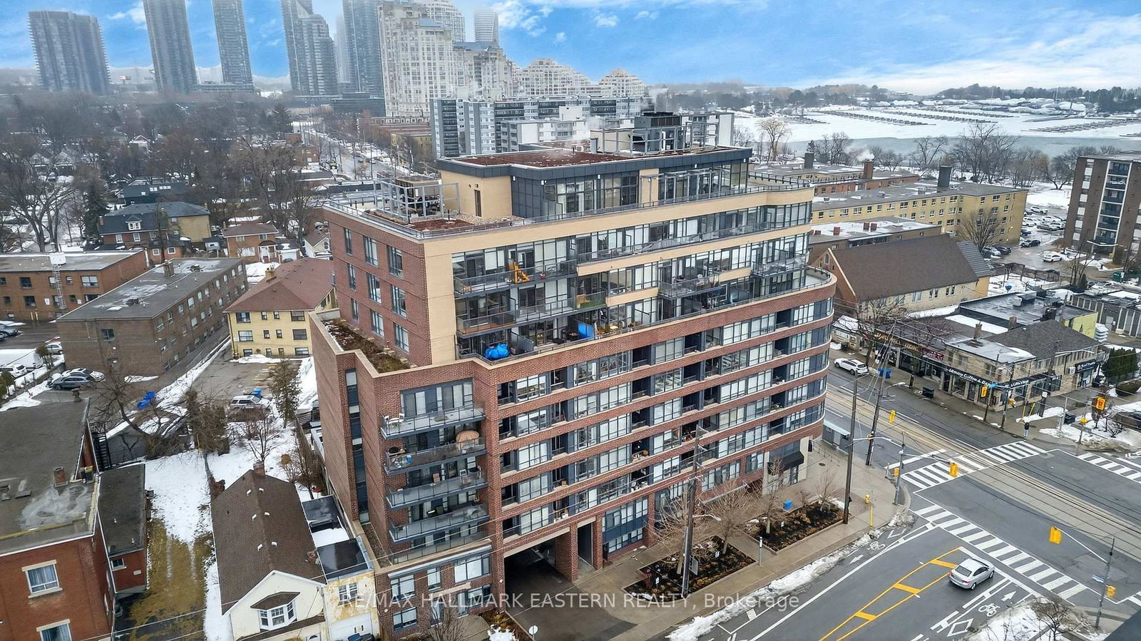 11 Superior Avenue, Unit Th3 - Photo 3