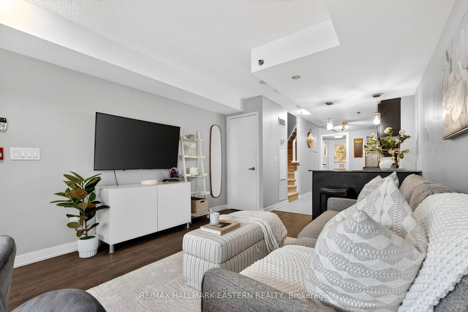 11 Superior Avenue, Unit Th3 - Photo 9