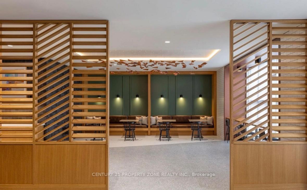 2495 Eglinton Avenue W, Unit 712 - Photo 4