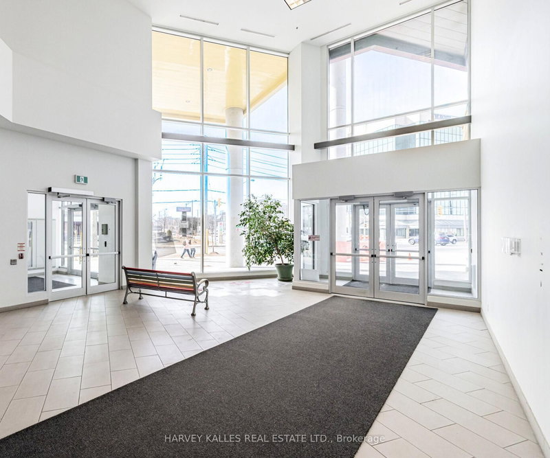 701 - 1275 Finch Ave W, Toronto, M3J 2B1 | Image 2