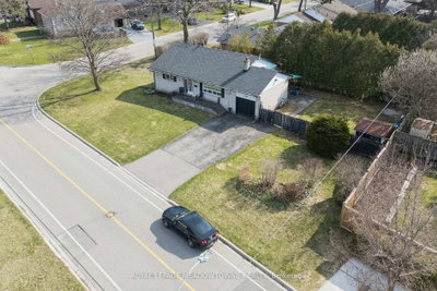 20 Plainsman Road • Mississauga, ON photo 3