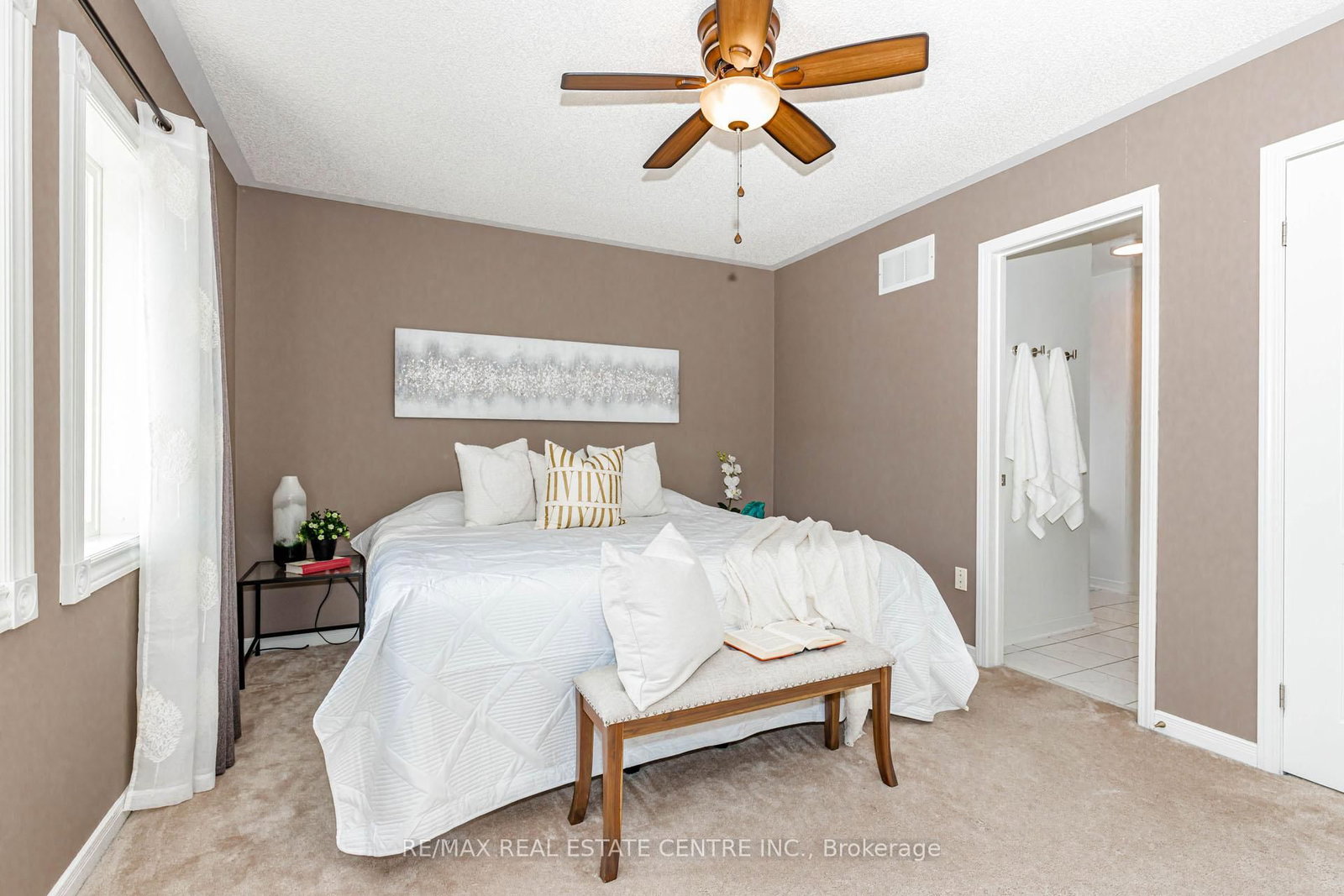 Semi-Detached House for sale at 60 Native Landing, Brampton, Ontario, L6X 5B1 - Fletcher's Creek Village - MLS: W12995632