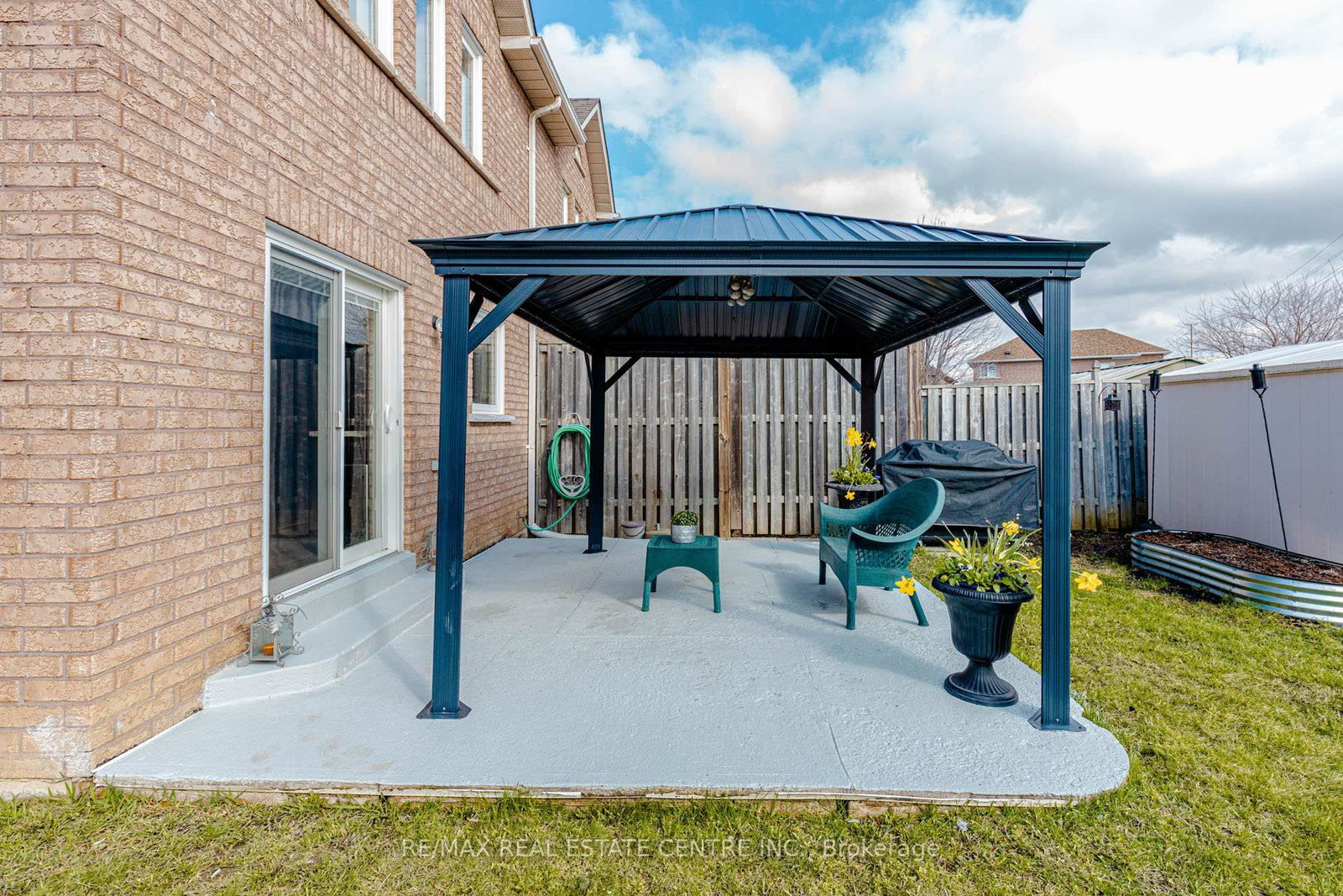 Semi-Detached House for sale at 60 Native Landing, Brampton, Ontario, L6X 5B1 - Fletcher's Creek Village - MLS: W12995632