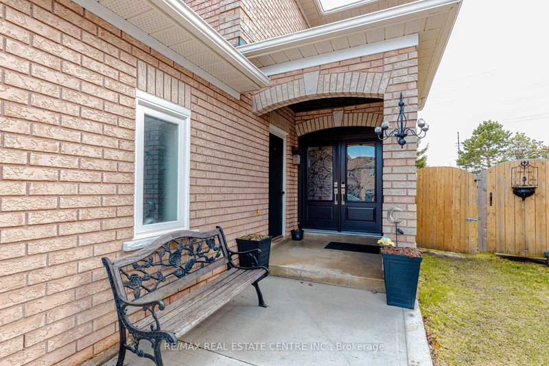 60 Native Landing, Brampton, L6X 5B1 | Image 3