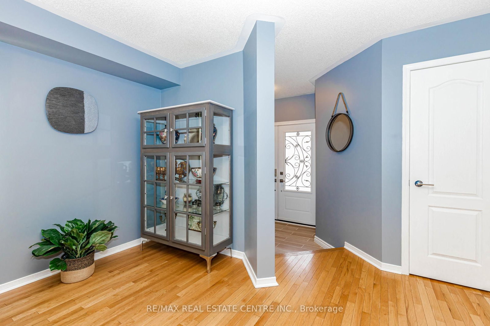 Semi-Detached House for sale at 60 Native Landing, Brampton, Ontario, L6X 5B1 - Fletcher's Creek Village - MLS: W12995632