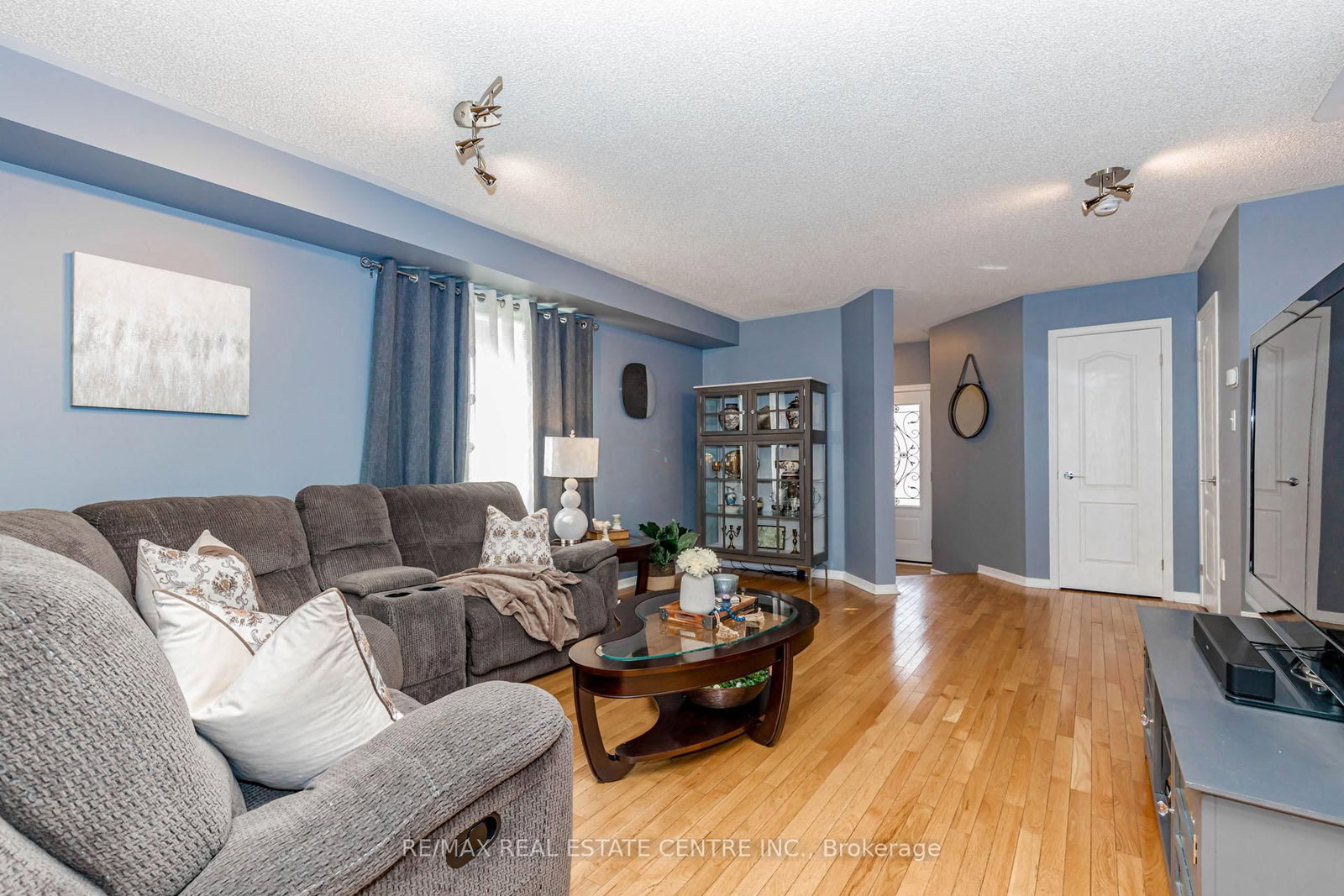 Semi-Detached House for sale at 60 Native Landing, Brampton, Ontario, L6X 5B1 - Fletcher's Creek Village - MLS: W12995632