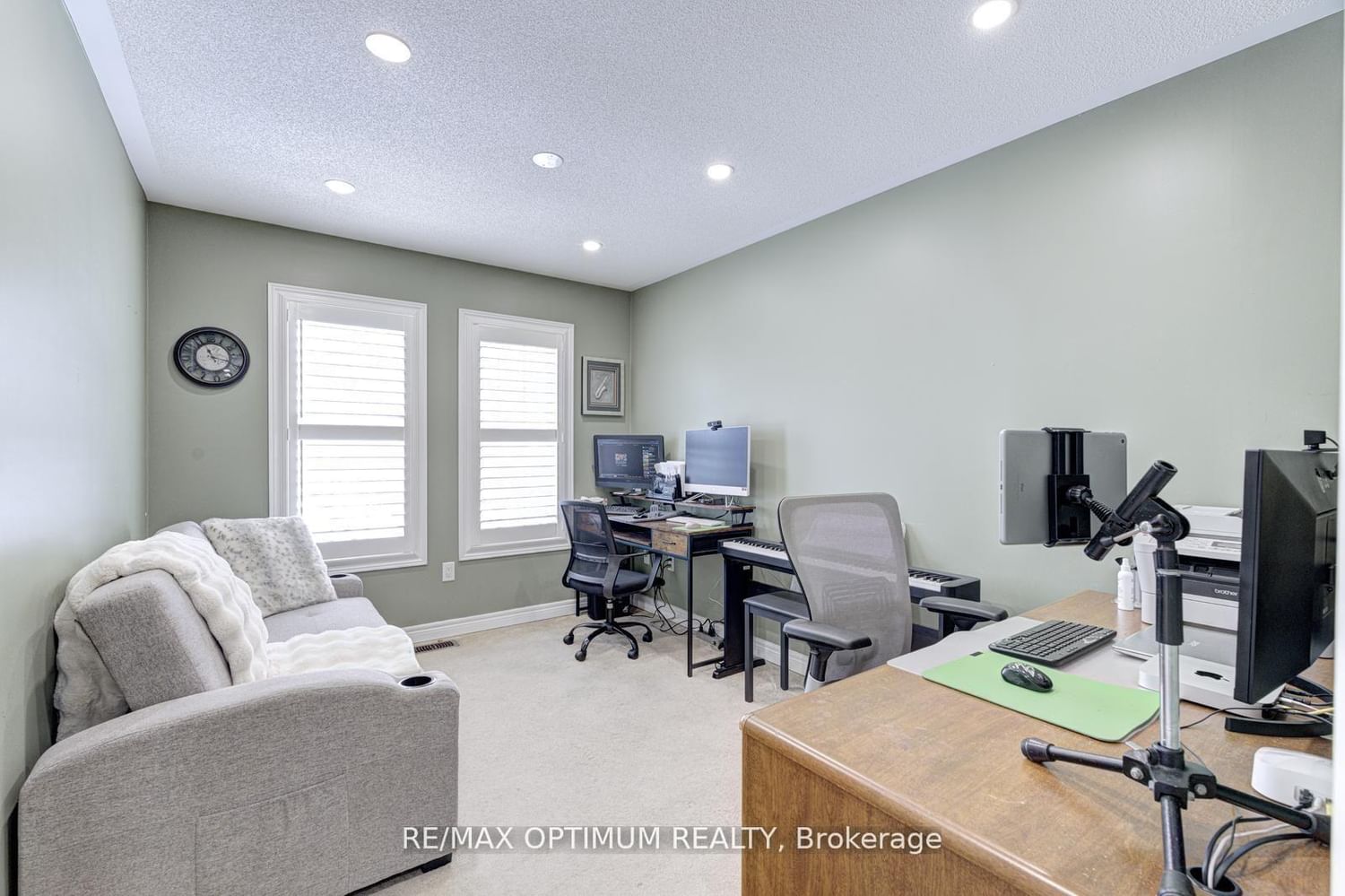 Detached House for sale at 9 Ballyhaise Crescent, Brampton, Ontario, L6X 0Y2 - Credit Valley - MLS: W12995634