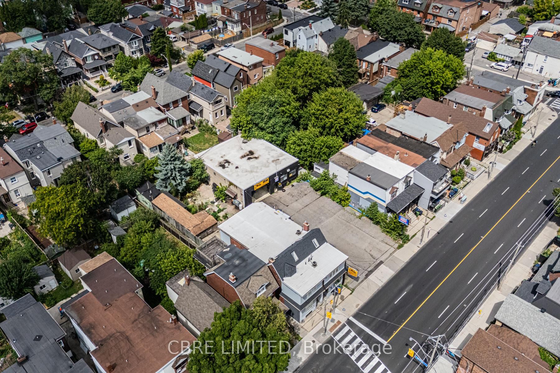 1136A-1138 Dufferin Street