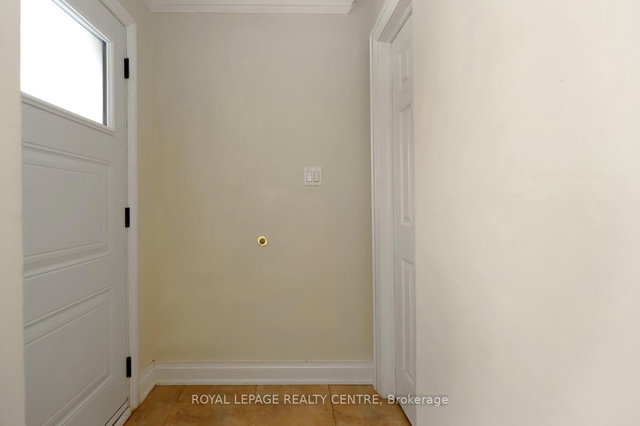 16 - 1021 Cedarglen Gate