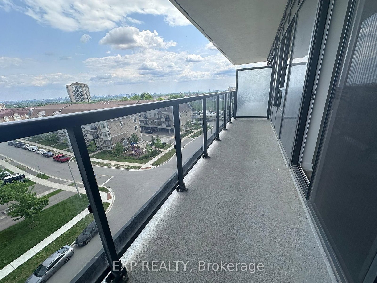5105 hurontario Street, Unit 628 - Photo 6
