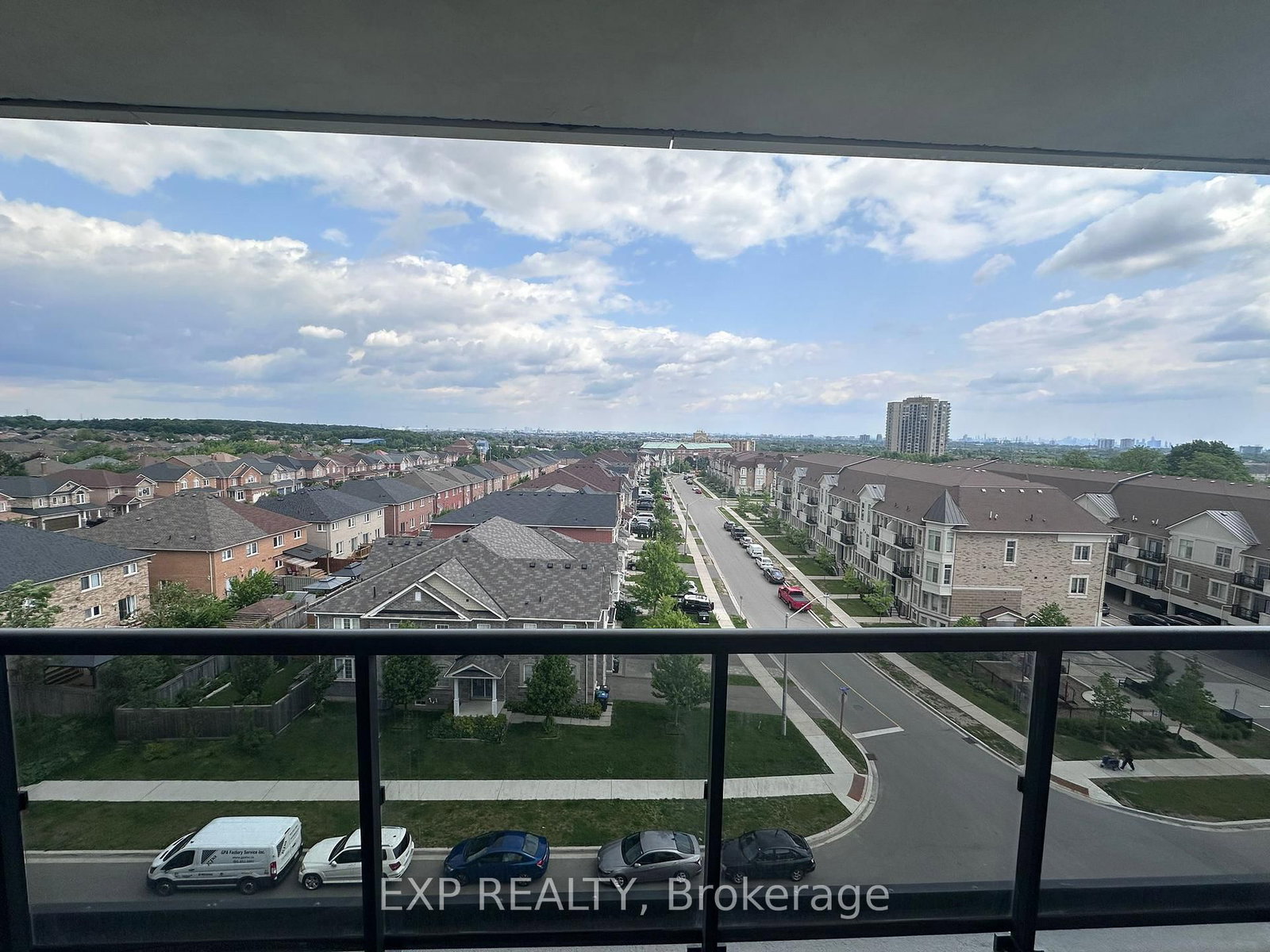 5105 hurontario Street, Unit 628 - Photo 8