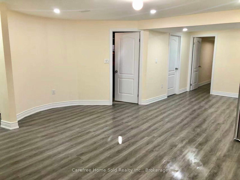 home for lease on Lower-31 Lavallee Crescent