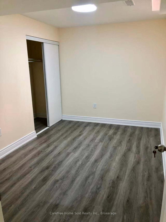 Lower - 31 Lavallee Crescent