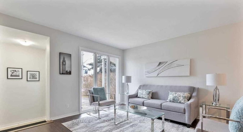 444 Seabourne Dr, Oakville, L6L 4G2 | Image 2