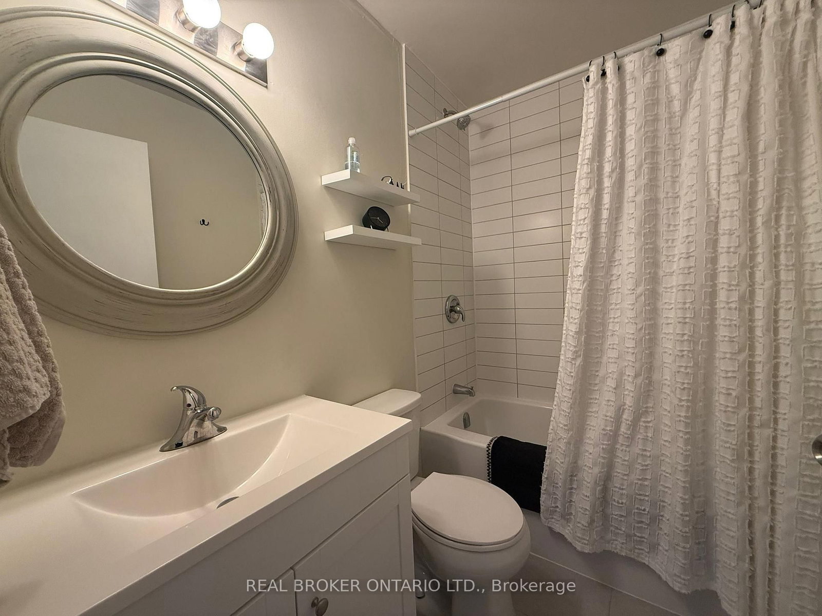 9 Princess Street, Unit 304 - Photo 19