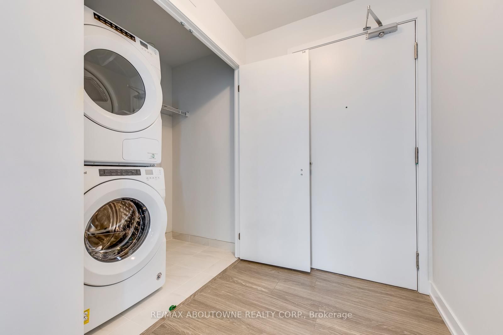 4085 Parkside Village Drive, Unit 1502 - Photo 33