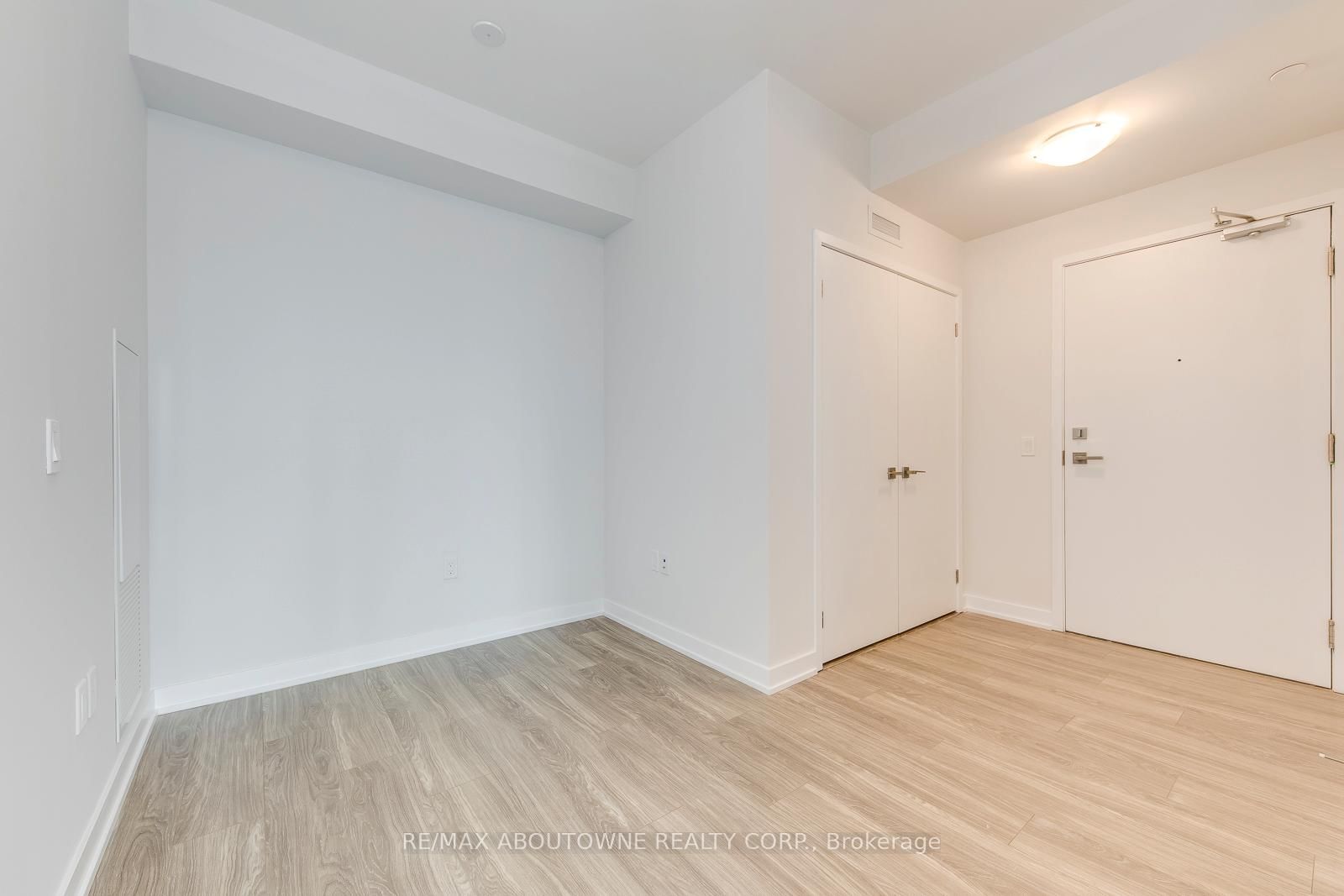 4085 Parkside Village Drive, Unit 1502 - Photo 8