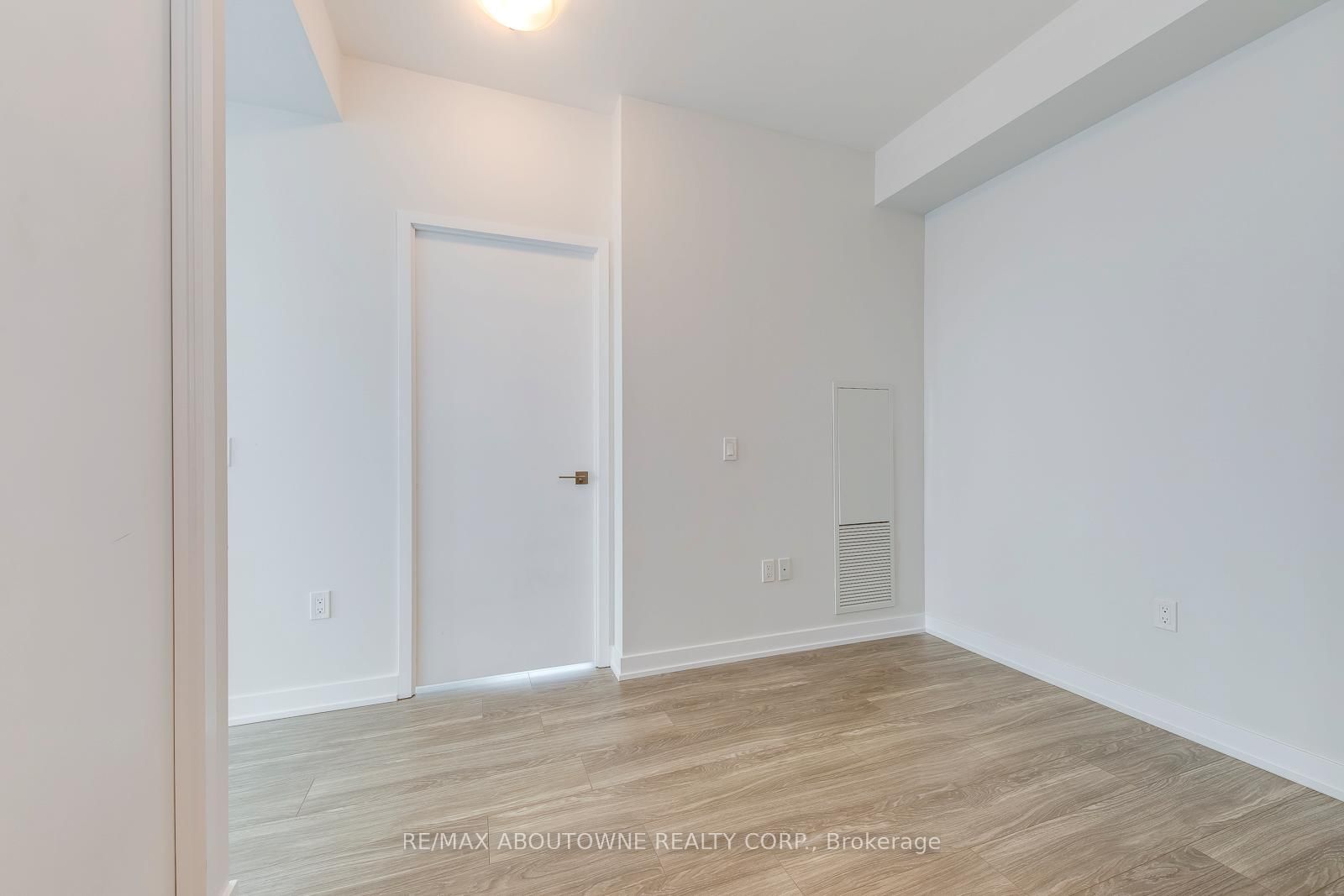 4085 Parkside Village Drive, Unit 1502 - Photo 9