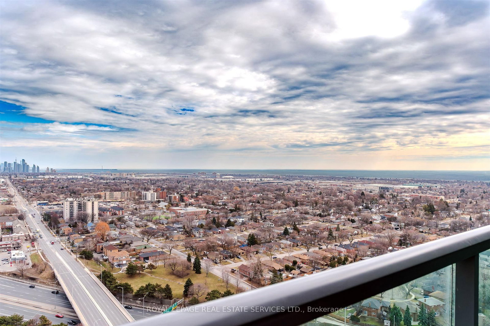 215 Sherway Gardens Road, Unit PH101 - Photo 17