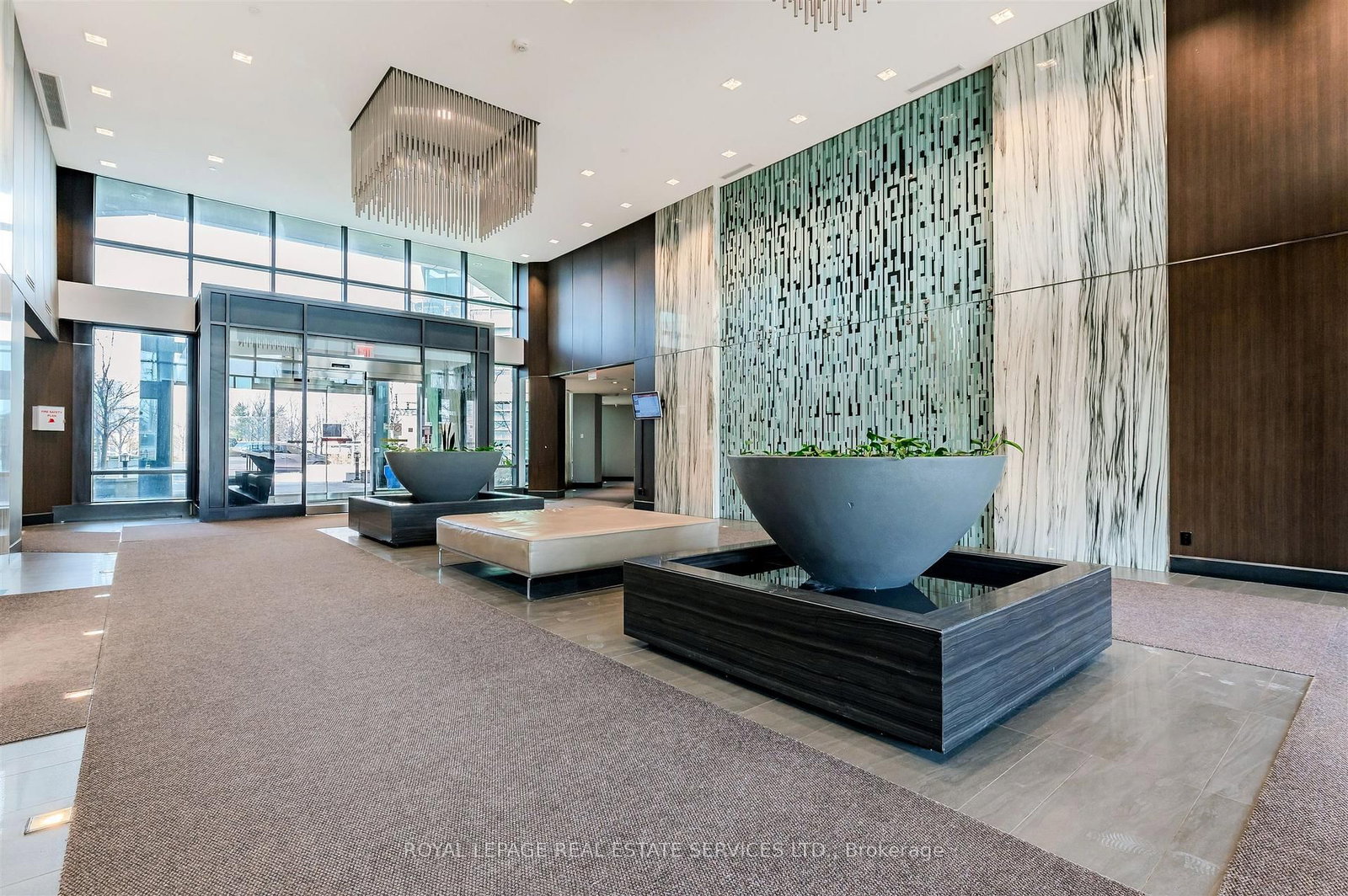 215 Sherway Gardens Road, Unit PH101 - Photo 19