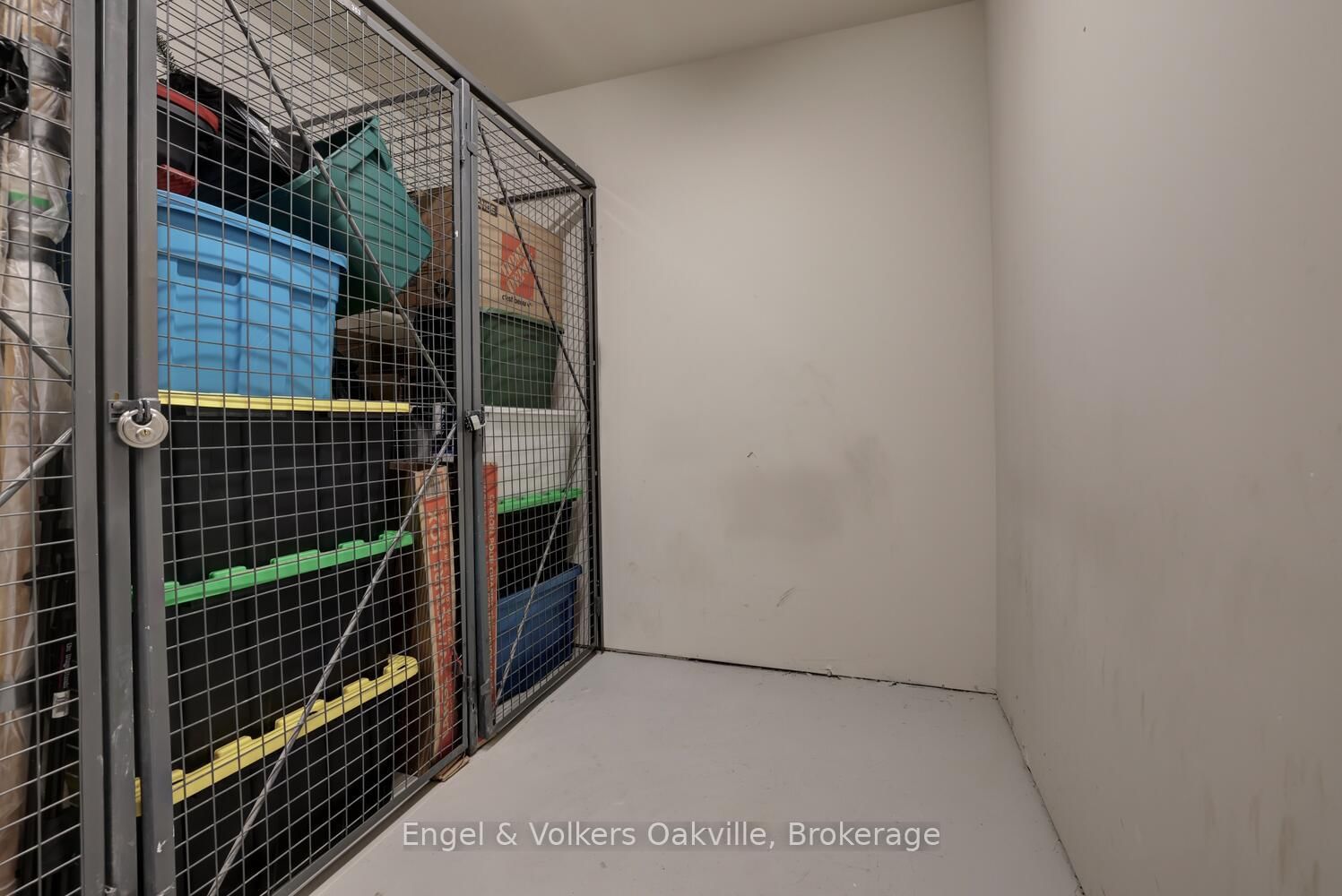 405 Dundas Street W, Unit 307 - Photo 29