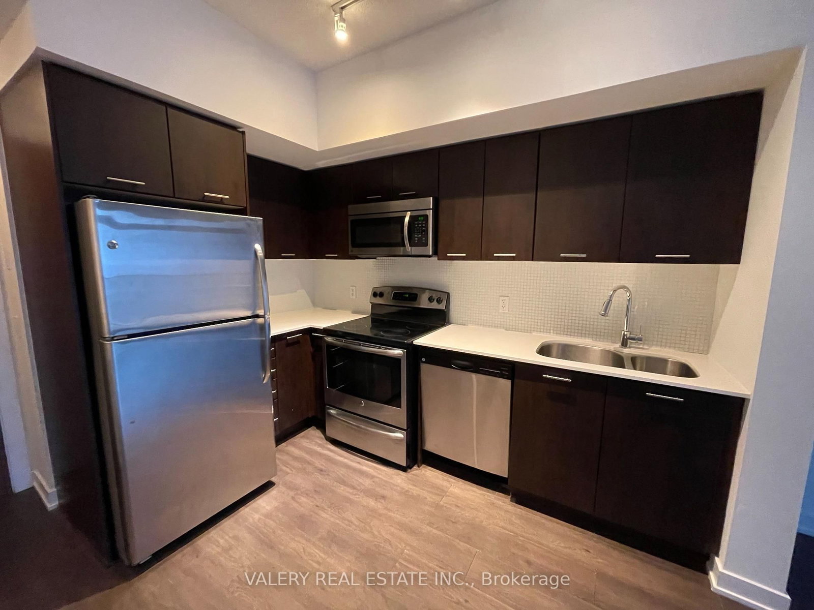 2200 Lake Shore Boulevard W, Unit 4003 - Photo 2