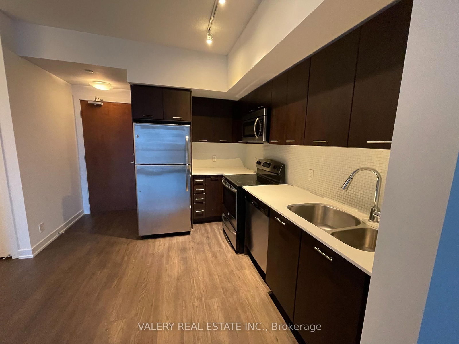 2200 Lake Shore Boulevard W, Unit 4003 - Photo 4