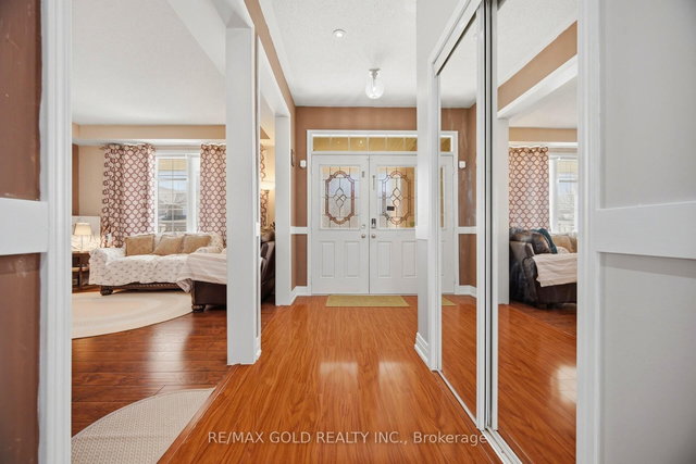 28 Latania Boulevard