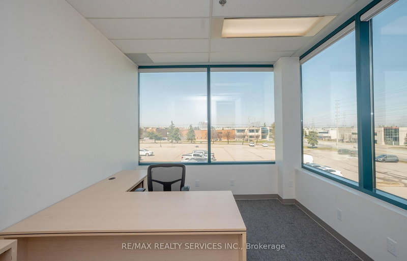 200 - B - 989 Derry Rd, Mississauga, L5T 2J8 | Image 2